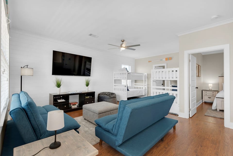 2nd floor living room