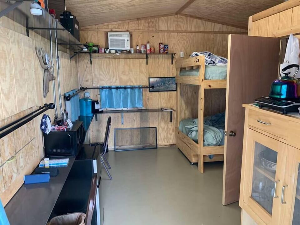 Lake Godstone Wilderness Roost interior