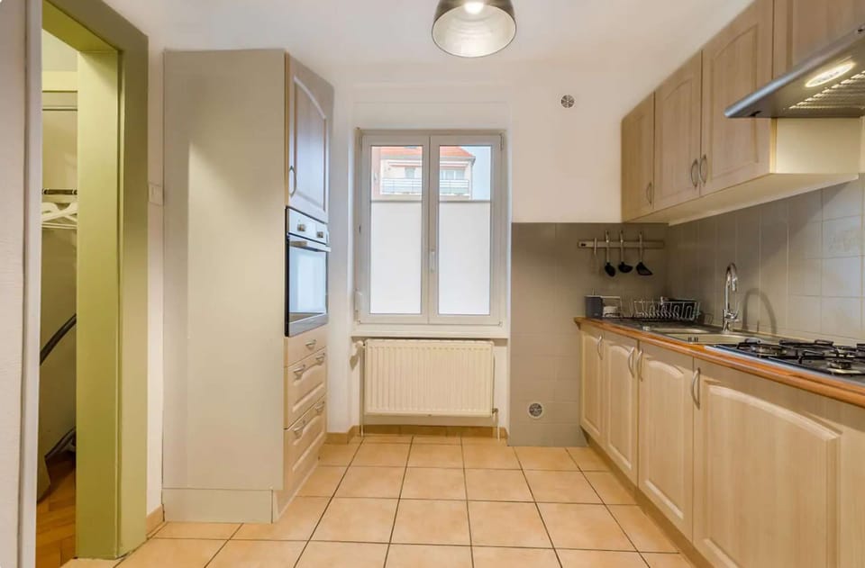 Fully equipped kitchen: oven + gas hob + fridge/freezer + dishwasher + microwave