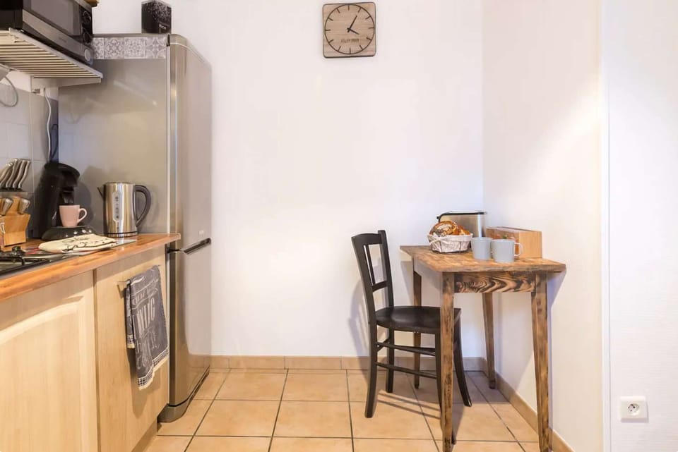Fully equipped kitchen: oven + gas hob + fridge/freezer + dishwasher + microwave