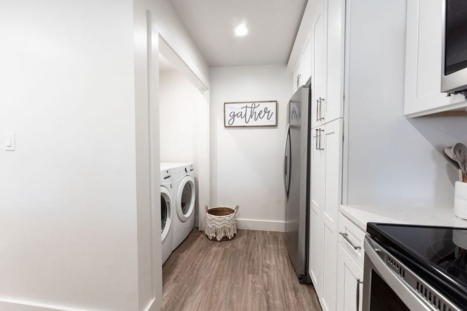 Kitchen/Laundry