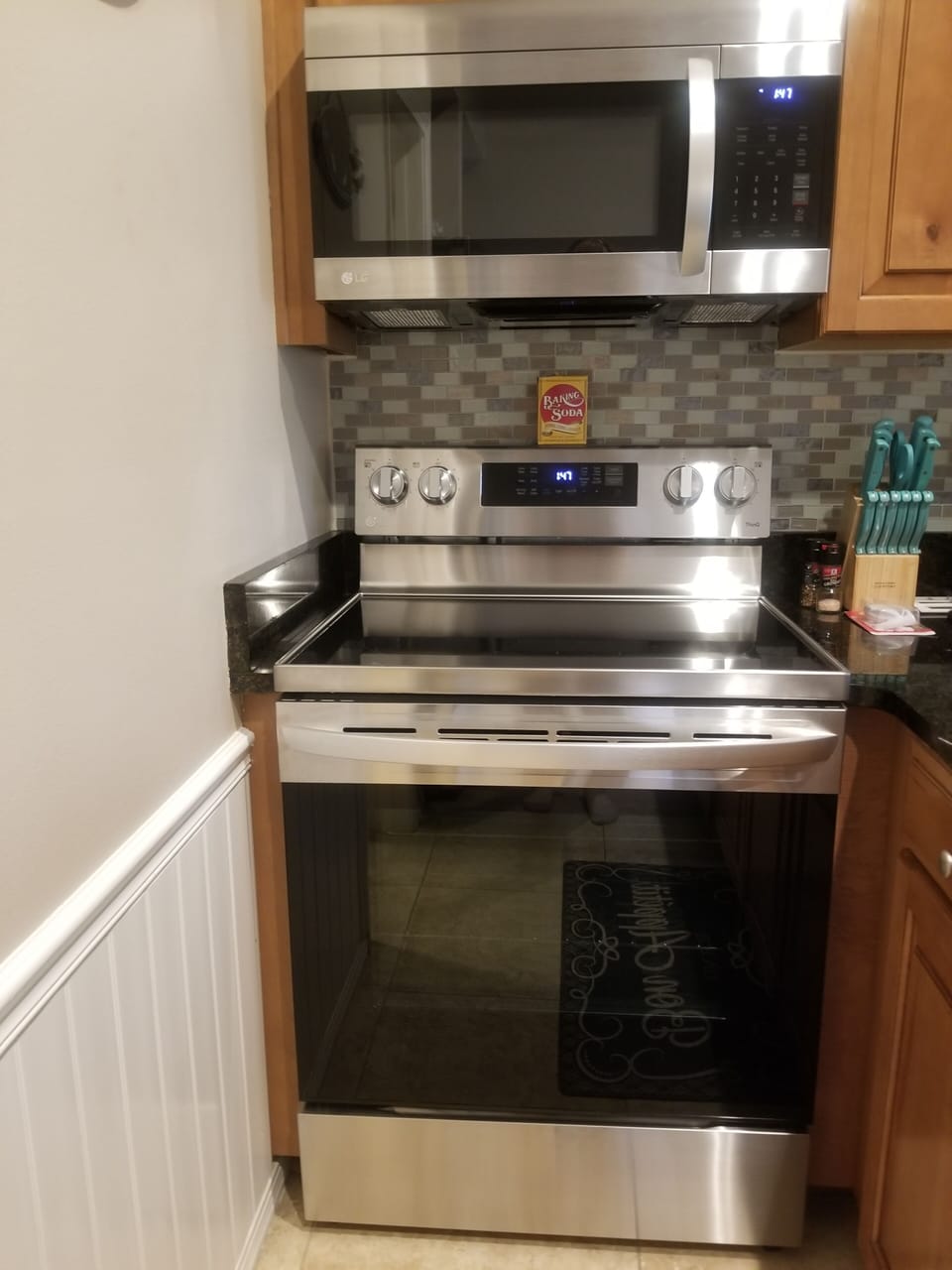 New stove and Microwave 