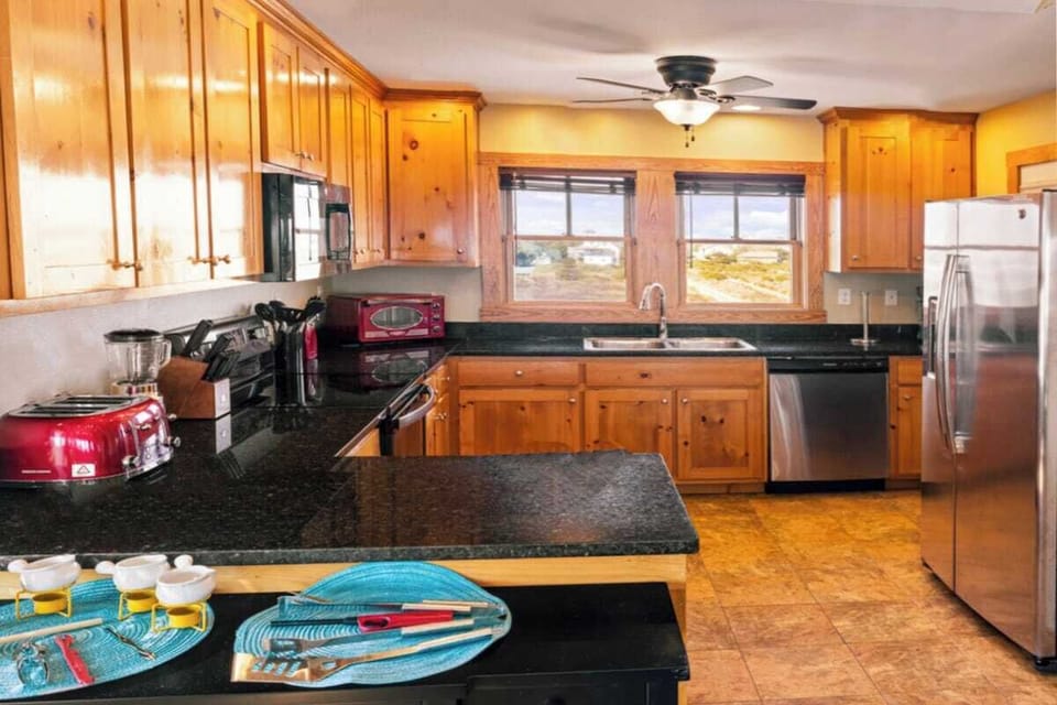  Gourmet Kitchen