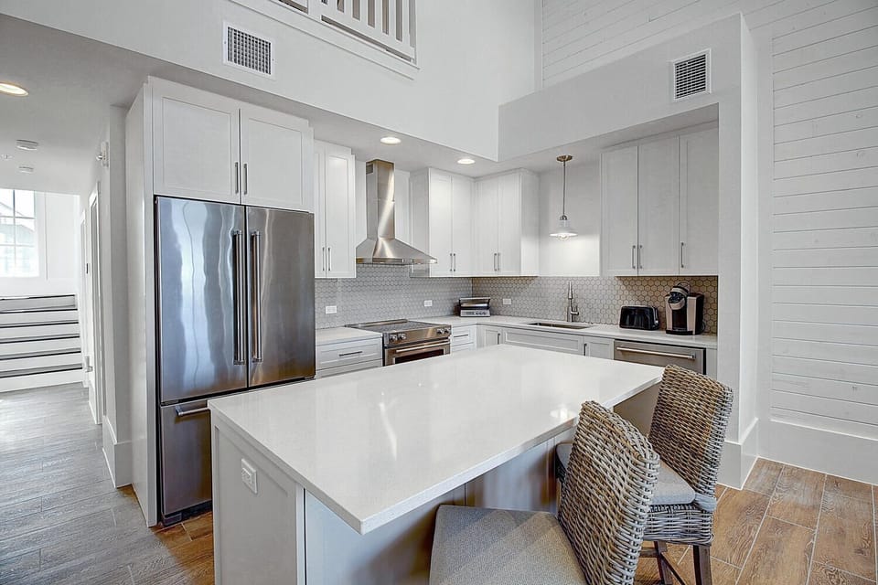 3rd Floor, Kitchen