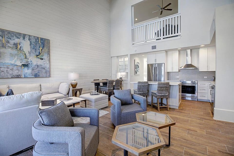 3rd Floor, Main Living Area