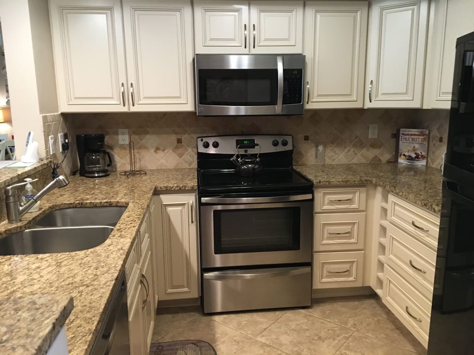 Fully equipped kitchen
