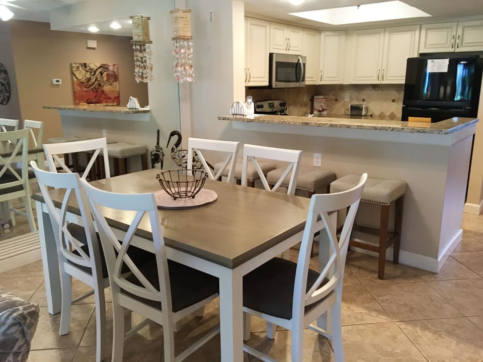 Dining room - set six comfortably