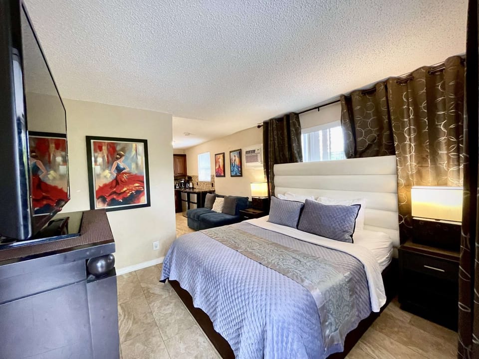 Studio suite with a pool view