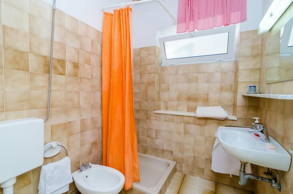 Double Room (Double Room) | Bathroom | Shower