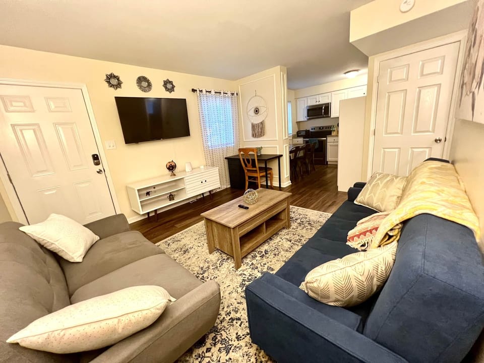 Living Room (3)