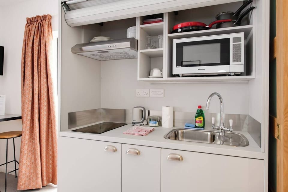 You'll find everything you need in this kitchenette