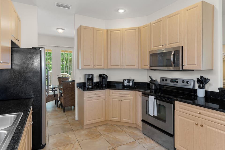 Fully equipped kitchen