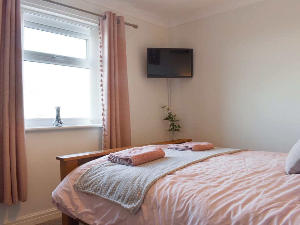 Double bedroom | Sea View Cottages- North Sea Views - Sea View Cottages, Knipe Point, near Cayton