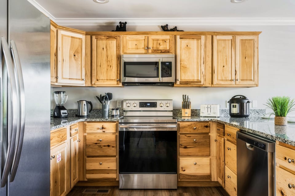 Complete kitchen equipped with everything you require.