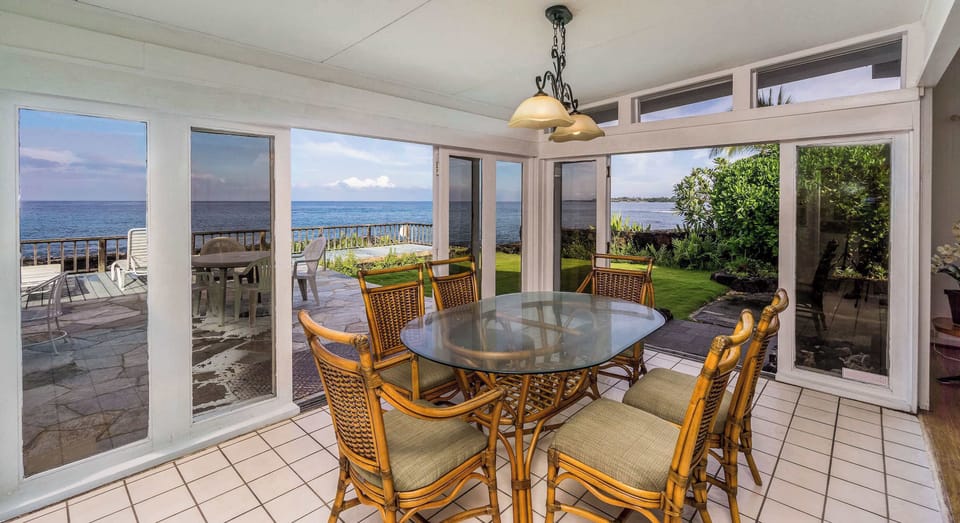 House, Multiple Beds, Patio, Ocean View (Kaikea Hale) | Dining