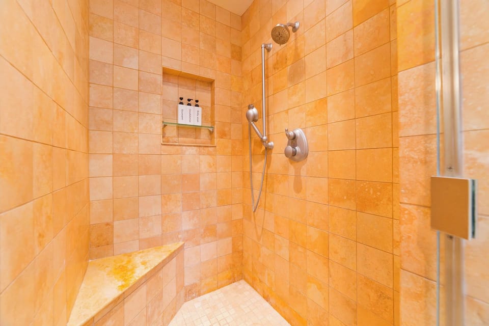 Kolea 14F Pool, Gym & More! House in Puako