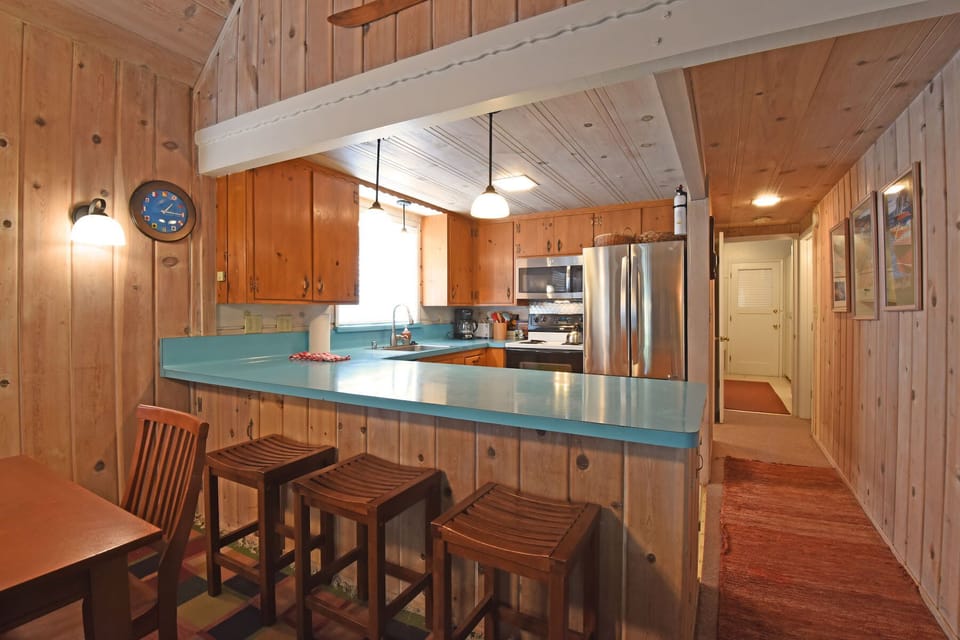 House, Multiple Beds, Fireplace, Mountain View (Woodland Chalet) | Private kitchen | Fridge, microwave, oven, stovetop