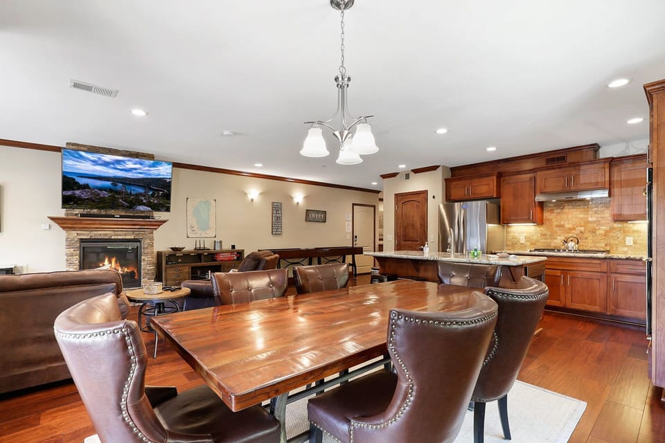 Townhome, Multiple Beds, Balcony, Mountain View (Tahoe Woods Villa) | Dining