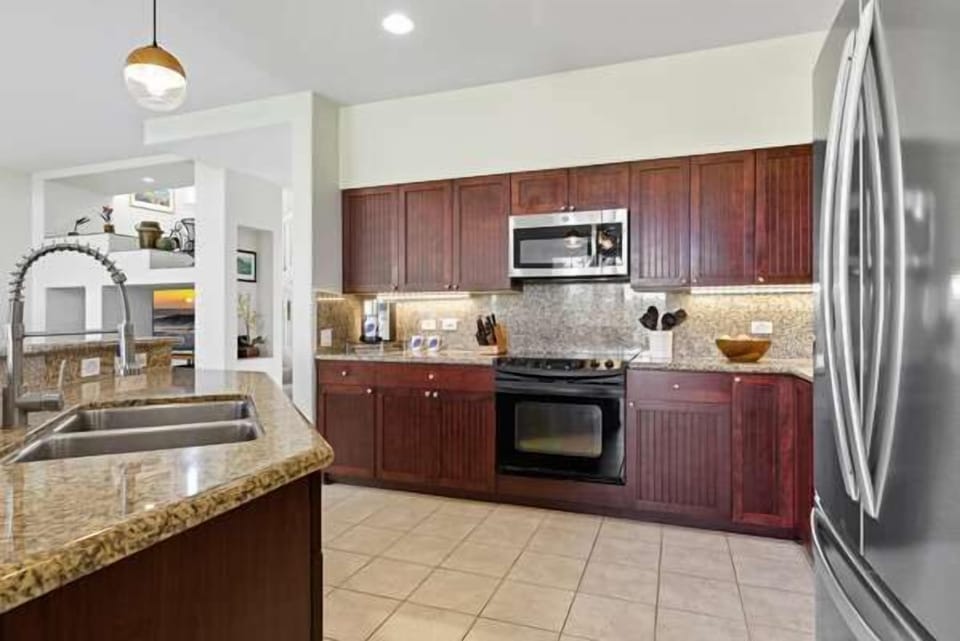 Condo, Multiple Beds, Patio, Golf View (Fairway Villas #K1) | Private kitchen | Fridge, microwave, oven, stovetop