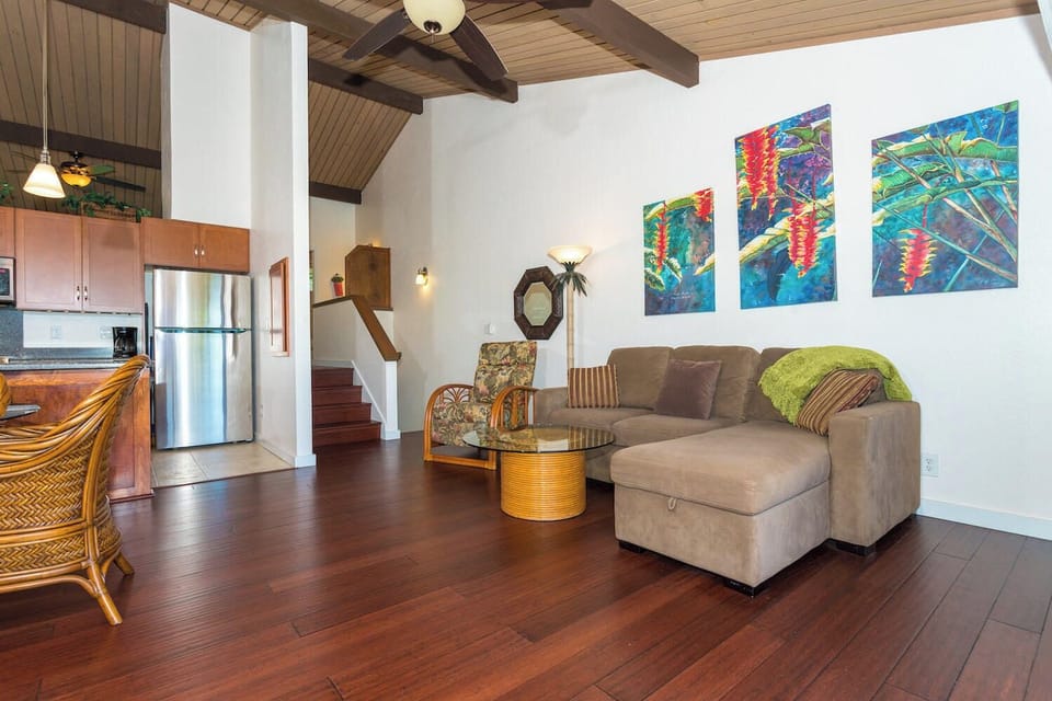 Condo, Multiple Beds, Lanai, Ocean View (Keauhou Resort #110) | Living area | 42-inch flat-screen TV with digital channels
