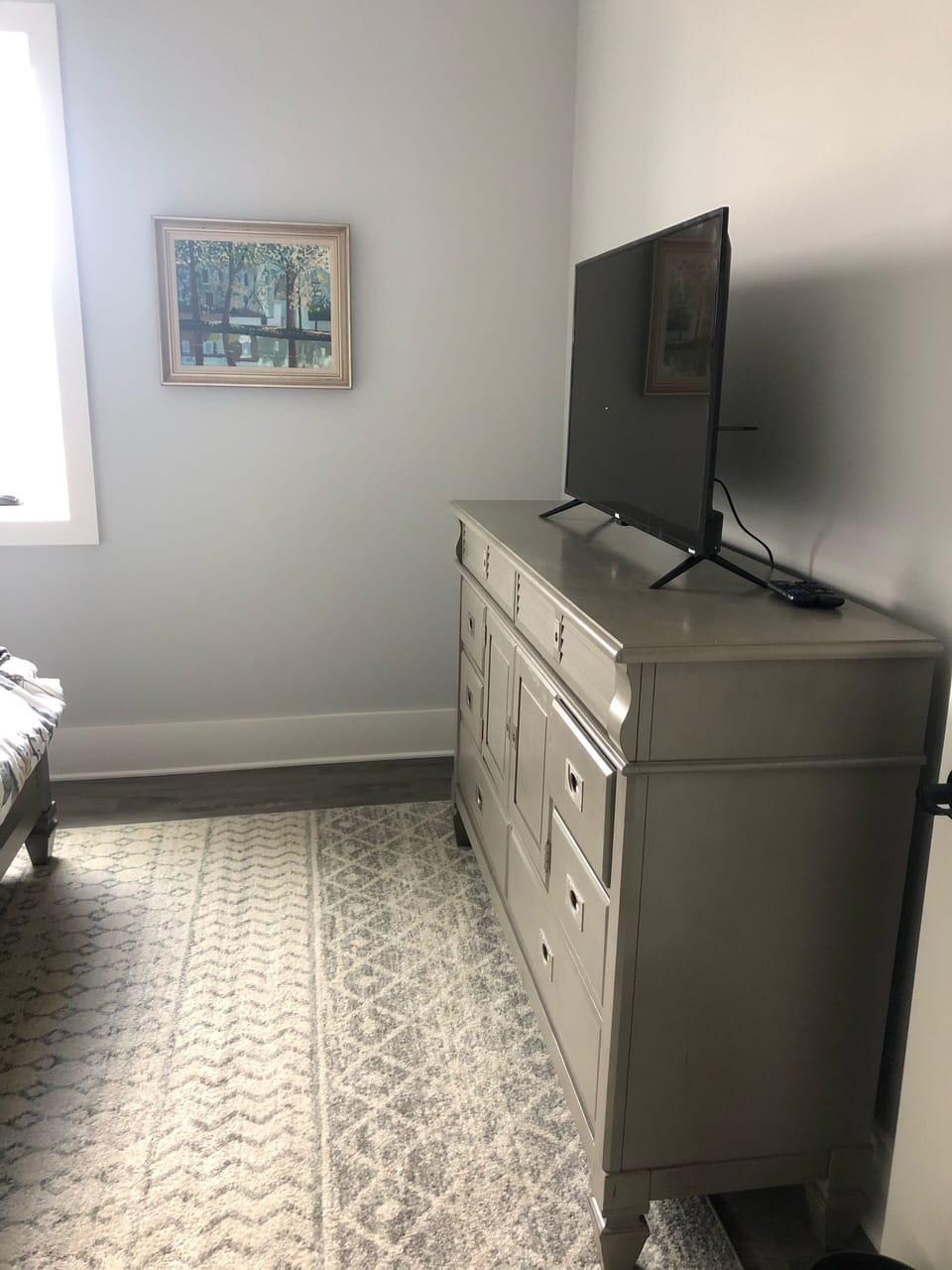 Master bedroom, 46” TV