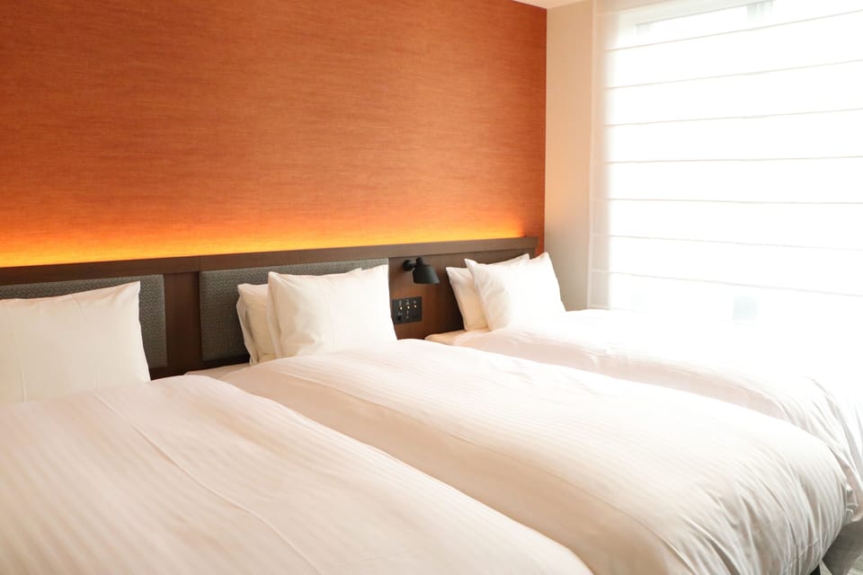 Superior Twin Room | In-room safe, iron/ironing board, free WiFi, bed sheets