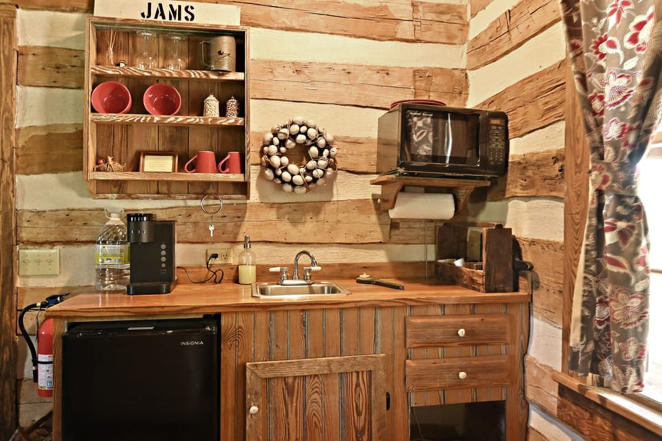 Cabin, 1 Bedroom | Private kitchen | Fridge, microwave, coffee/tea maker, toaster