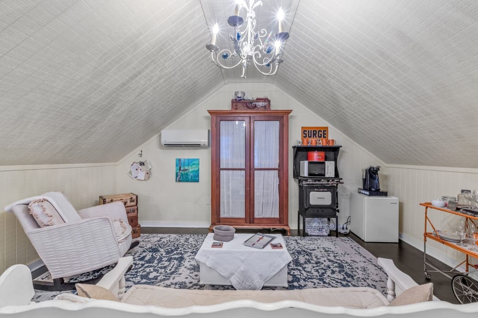 Cottage, 1 Bedroom | 1 bedroom, iron/ironing board, free WiFi, bed sheets