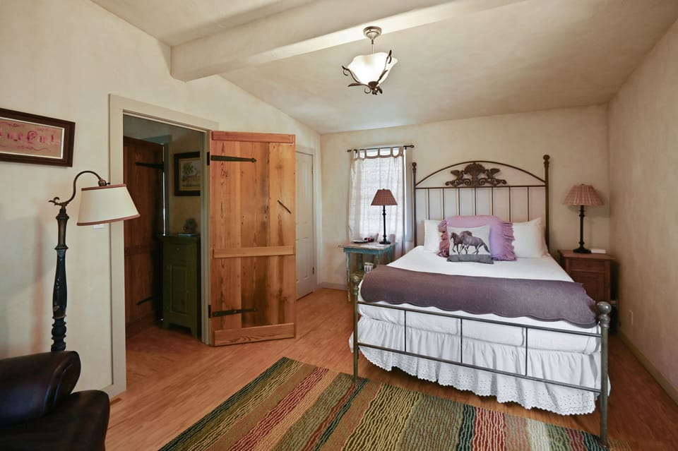 Cabin, 1 Bedroom | 1 bedroom, iron/ironing board, free WiFi, bed sheets