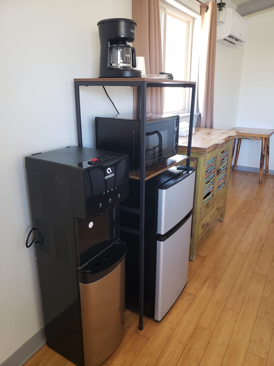 King Suite, 1 King Bed With Sofa Bed, Mountain View, Mountainside | Premium bedding, memory foam beds, individually furnished, desk