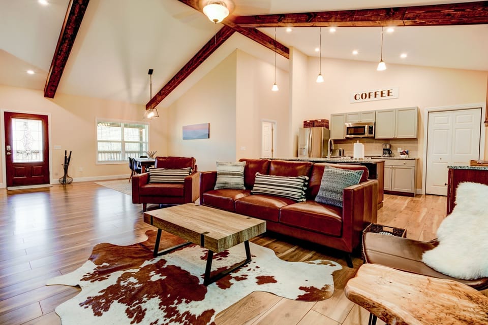 Vaulted Ceilings and Open Space