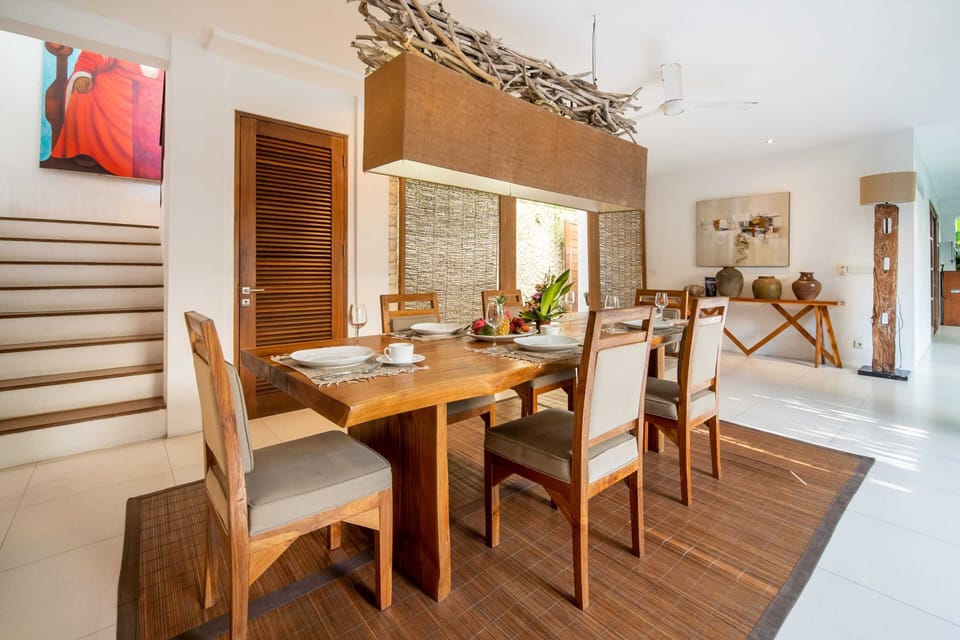 Villa, 3 Bedrooms, Smoking, Private Pool | Dining