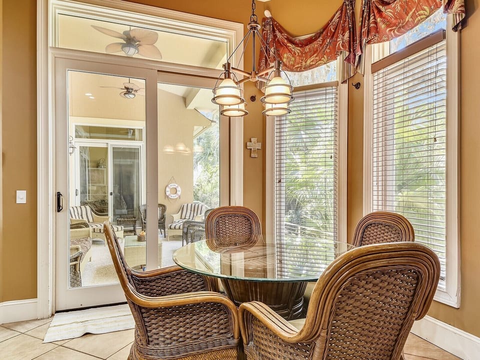 Kitchen Table at 3 Hunt Club