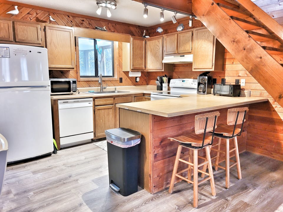 The cozy kitchen area 