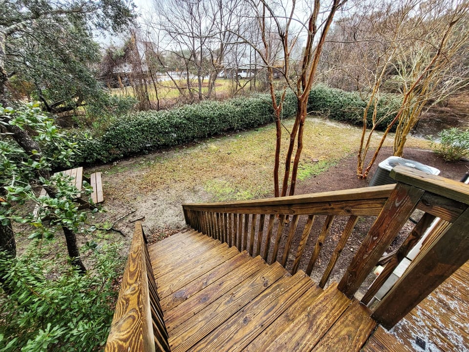 Deck access to backyard