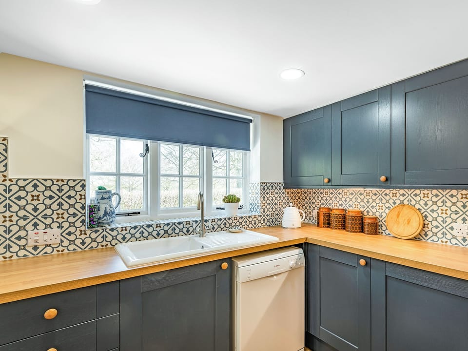 Kitchen/diner | Lion Gate Lodge, Scrivelsby