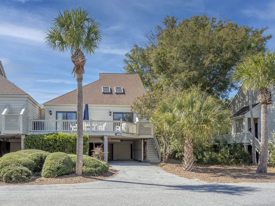 Welcome to 751 Spinnaker Beach House- Walk to Beach