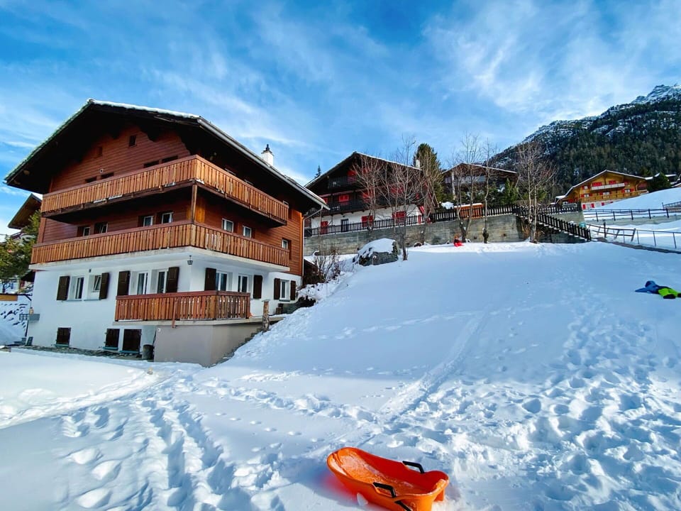Sky, Cloud, Snow, Building, Slope, Mountain, House, Freezing, Landscape, Geological Phenomenon