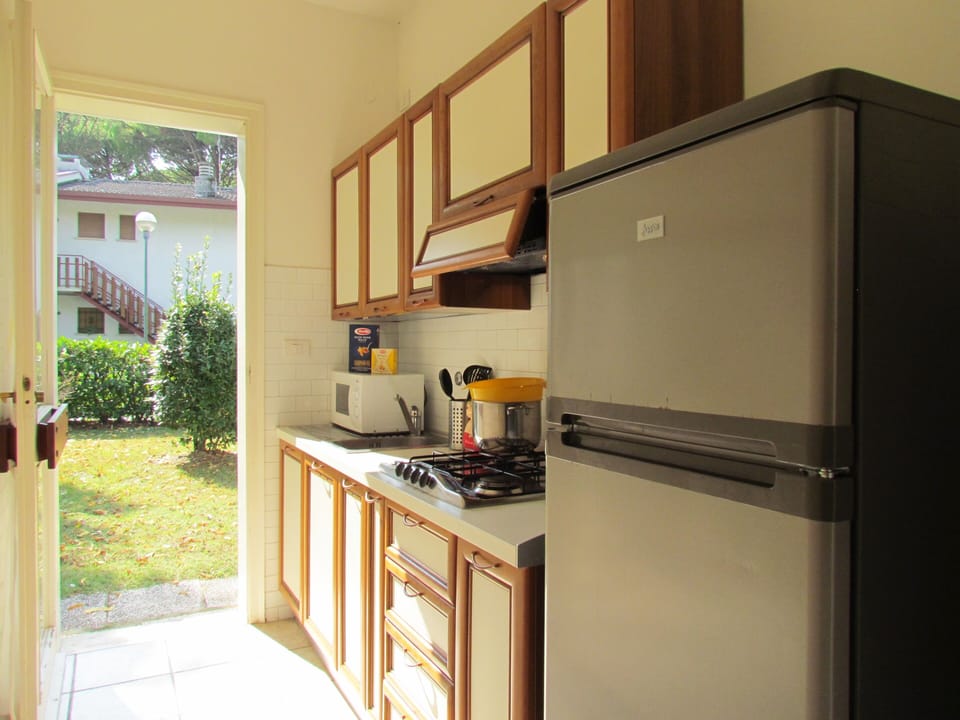 Villa, 3 Bedrooms, Patio, Garden View | Interior