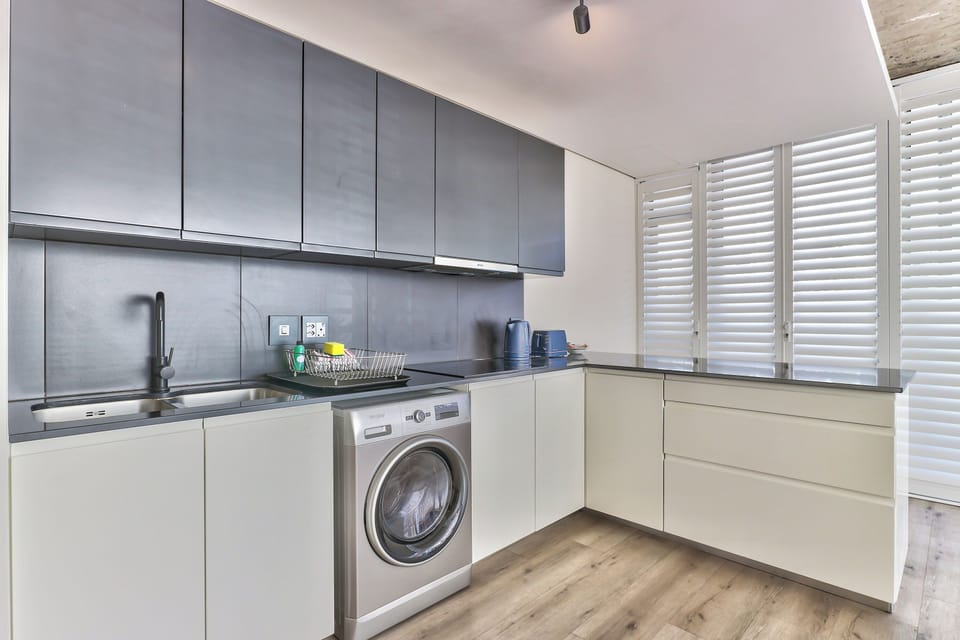 Apartment, 2 Bedrooms, Balcony, City View | Laundry