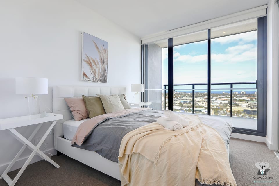 City Apartment | 1 bedroom, iron/ironing board, free WiFi, bed sheets