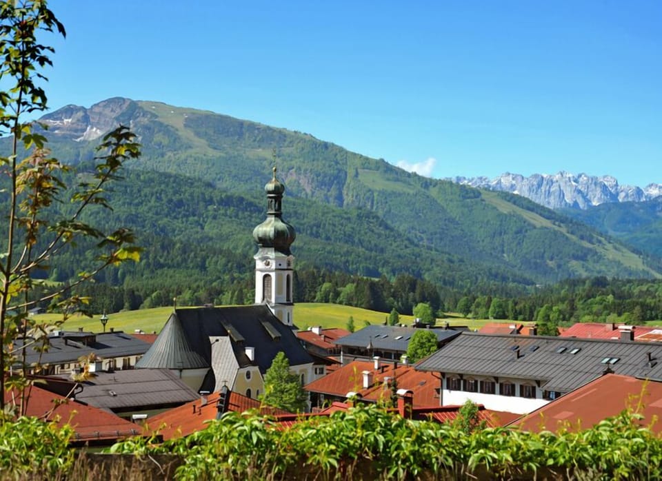 Comfortable three-room vacation apartment with kitchen and south-facing balcony Apartment in Bavaria