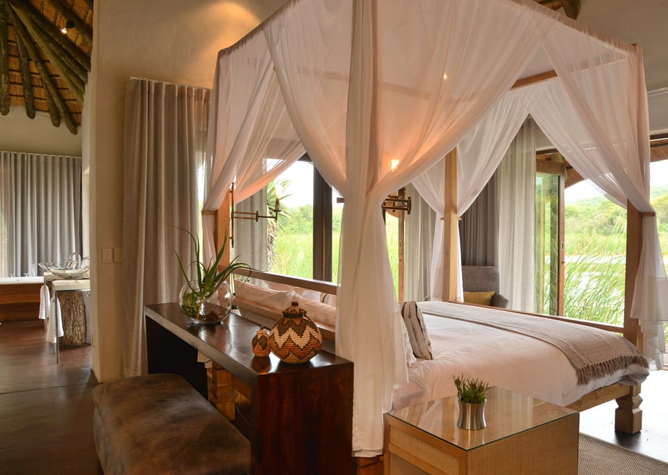 Deluxe Cottage, 1 Double or 2 Twin Beds (Leadwood) | In-room safe, free WiFi, bed sheets