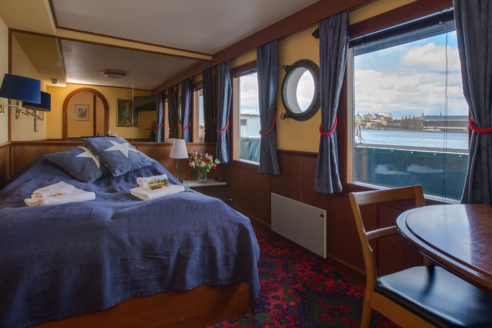 Standard Double Room, Private Bathroom, Sea View (Cabin on boat ) | In-room safe, iron/ironing board, free WiFi, bed sheets