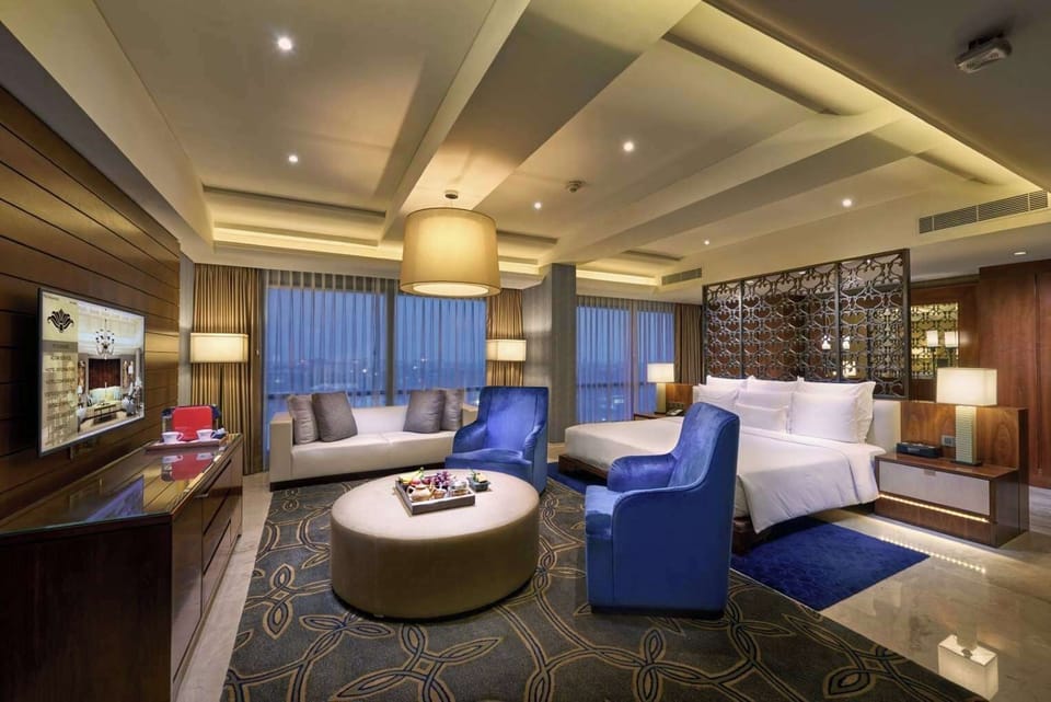 Premium bedding, free minibar, in-room safe, desk