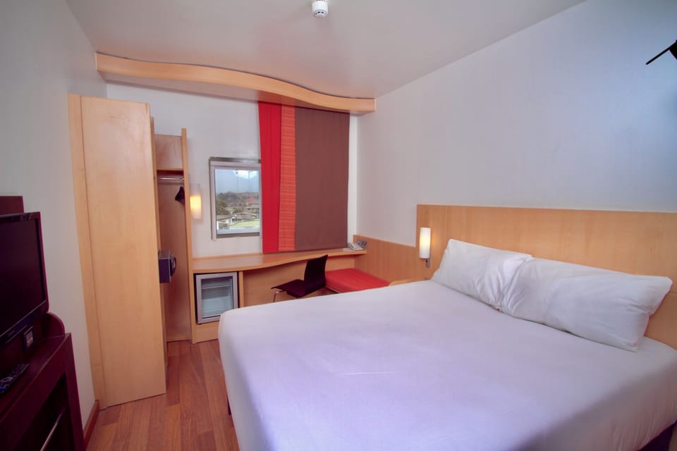 Double Room, 1 Double Bed | Premium bedding, in-room safe, desk, soundproofing