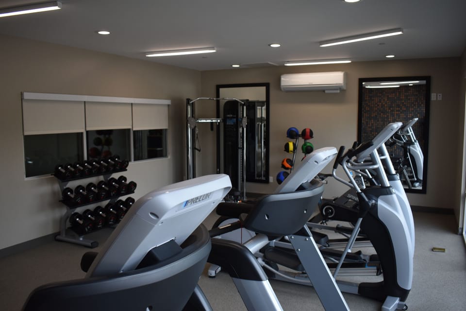 La Quinta Inn & Suites by Wyndham San Bernardino Hotel in Colton