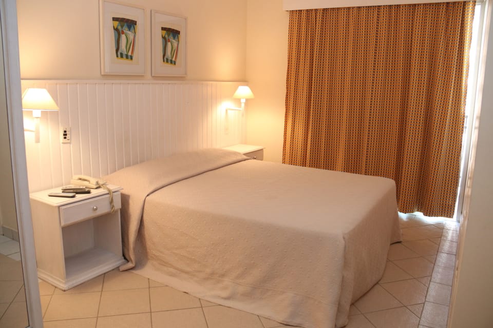 Standard Double Room | 1 bedroom, minibar, in-room safe, desk