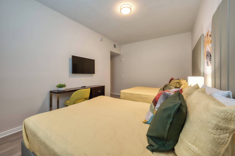 Bedroom with two queen beds