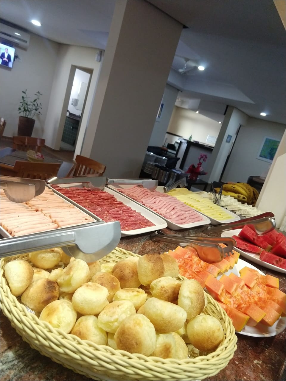 Free daily buffet breakfast